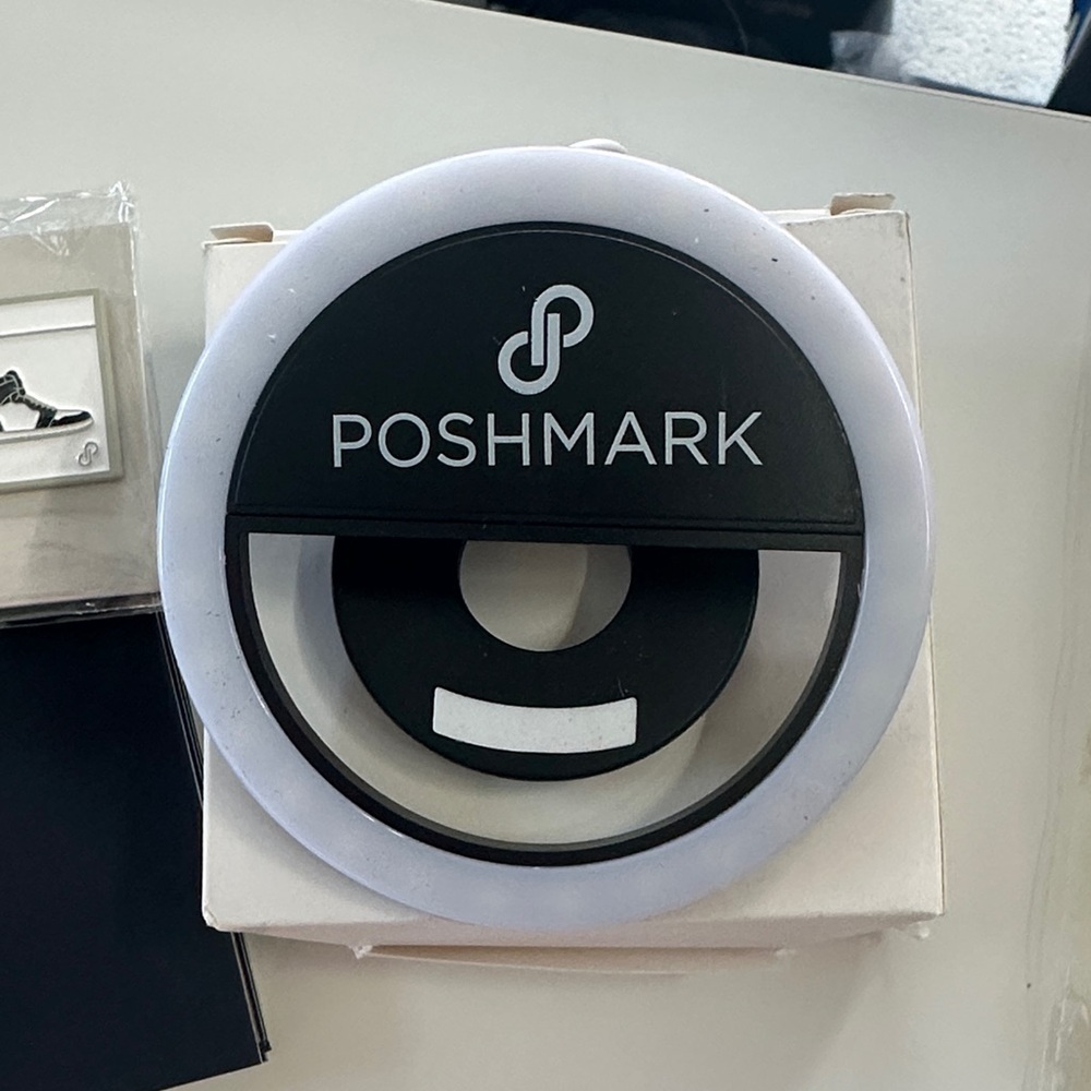 Poshmark’s Items Bundle - Picture 7 of 8